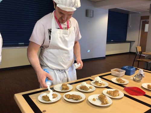 Kyle Serves Banoffee Pie