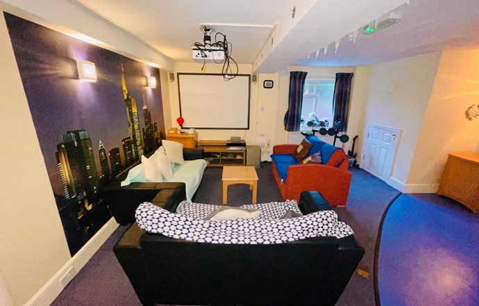 Stratford Lodge Communication Development