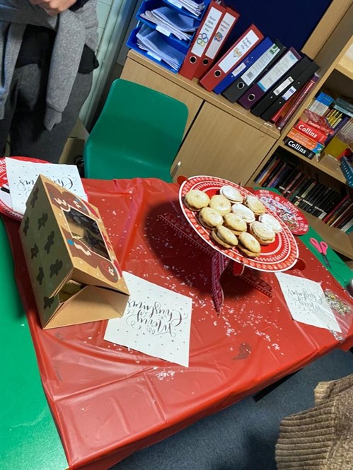 Xmas Table Decorated