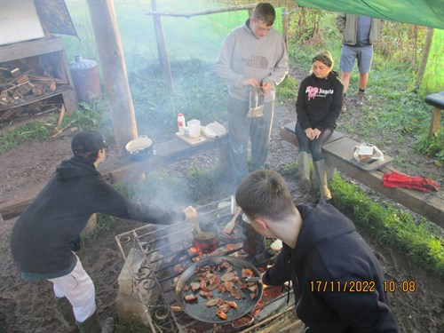 IMG 1733 Dofe Students With Fire On Expedition