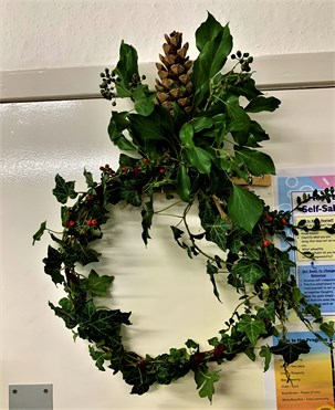 Biodegradable Wreaths For Christmas With Pine Cone