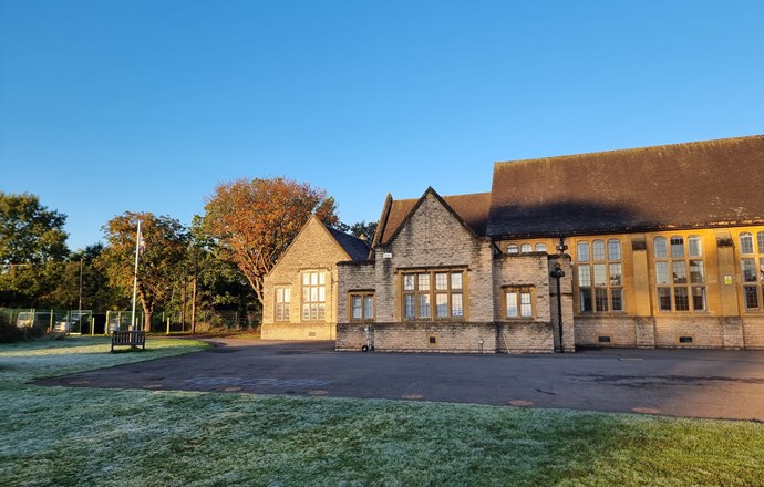 NewElizabethan-Reportd