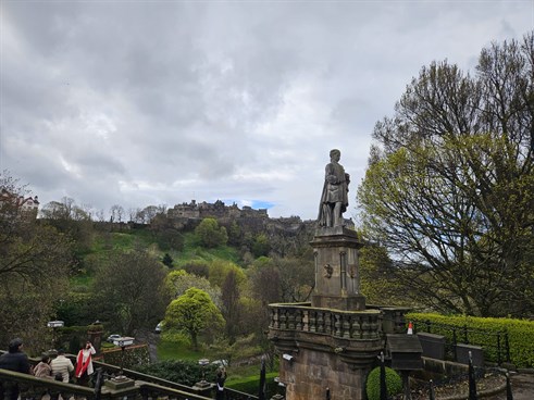 Sightseeing In Edinburgh