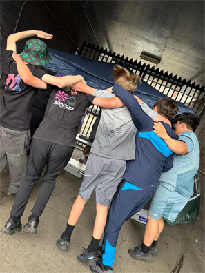 Leavers Fest 2026 Grouphug